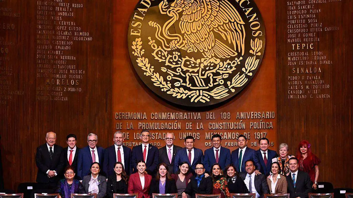 Víctor Castro acompaña a Claudia Sheinbaum al 108 aniversario de la Constitución de 1917